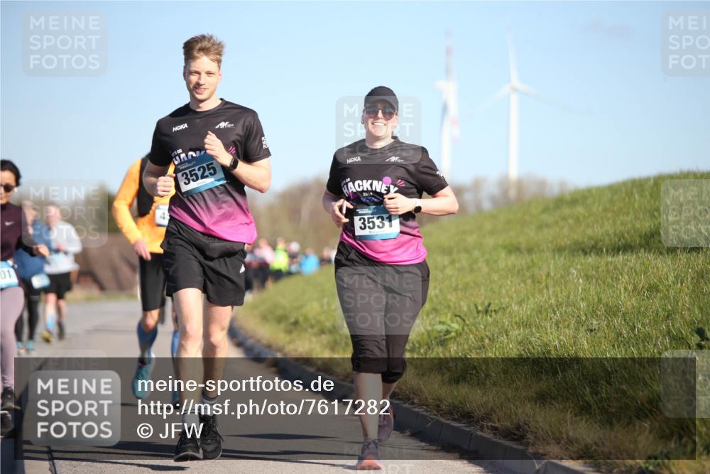 06.04.2025 - 44. Internationalen Wilhelmsburger Insellauf Jannik Wohlers http://msf.ph/oto/7617282 06.04.2025 09:42:00 Laufen 01, 00, 3525, 3531 meine-sportfotos.de