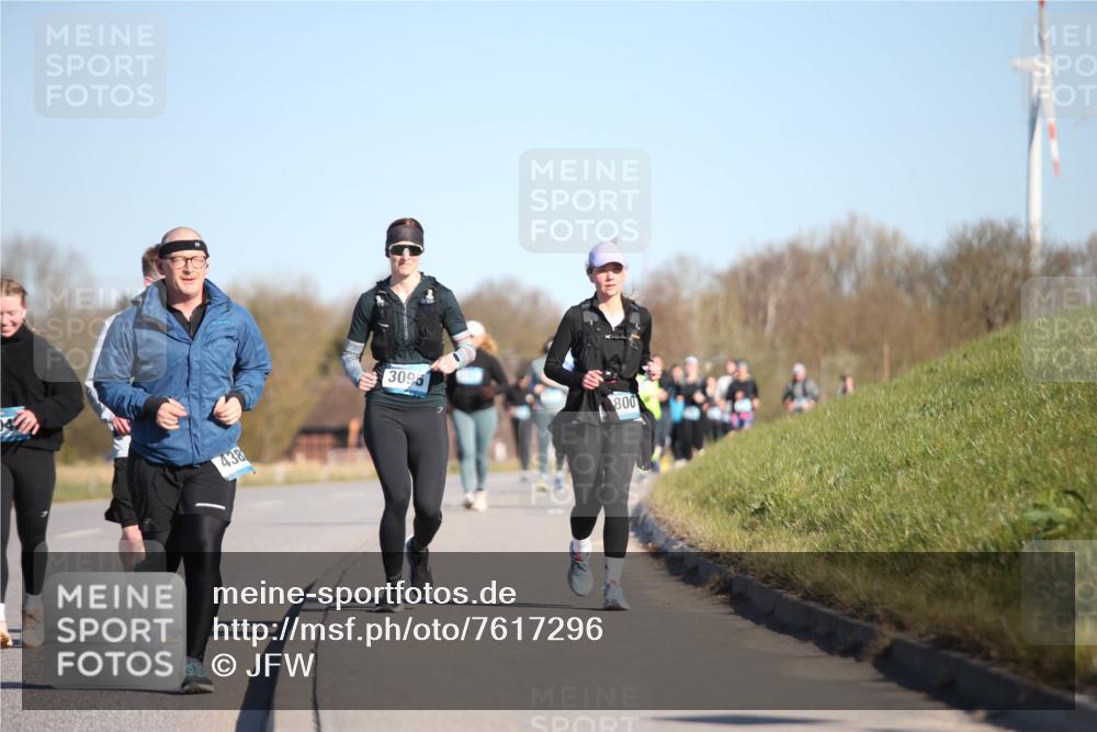 06.04.2025 - 44. Internationalen Wilhelmsburger Insellauf Jannik Wohlers http://msf.ph/oto/7617296 06.04.2025 09:42:06 Laufen 438, 3095, 800 meine-sportfotos.de