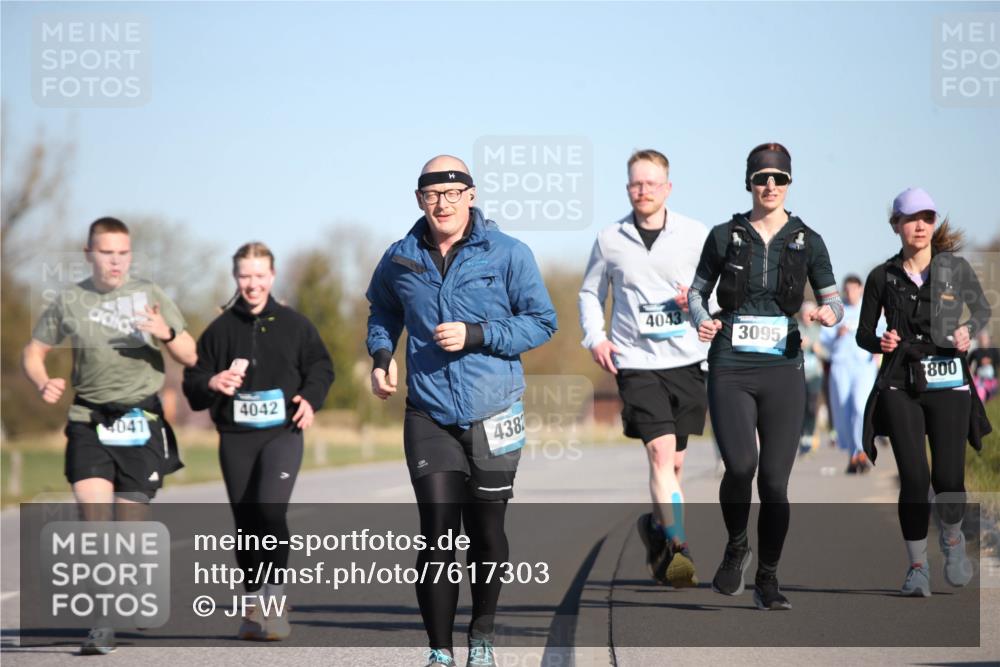 06.04.2025 - 44. Internationalen Wilhelmsburger Insellauf Jannik Wohlers http://msf.ph/oto/7617303 06.04.2025 09:42:08 Laufen 4042, 4041, 438, 4043, 3095, 800 meine-sportfotos.de