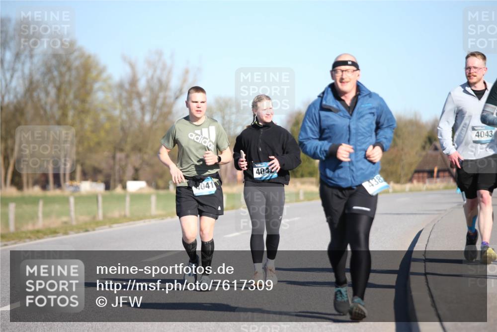06.04.2025 - 44. Internationalen Wilhelmsburger Insellauf Jannik Wohlers http://msf.ph/oto/7617309 06.04.2025 09:42:09 Laufen 4041, 404, 438, 4043 meine-sportfotos.de