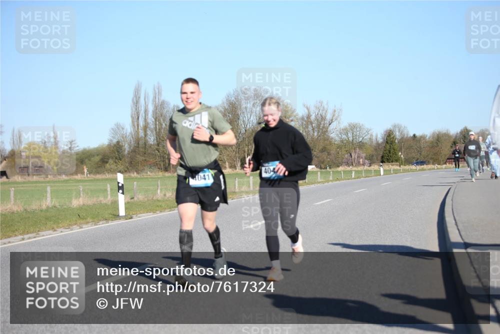06.04.2025 - 44. Internationalen Wilhelmsburger Insellauf Jannik Wohlers http://msf.ph/oto/7617324 06.04.2025 09:42:13 Laufen 404, 041 meine-sportfotos.de