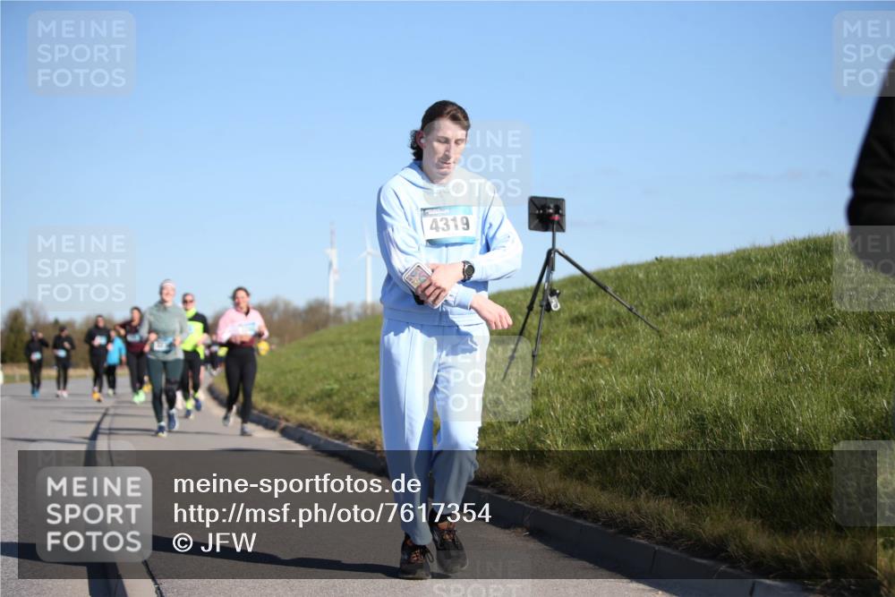 06.04.2025 - 44. Internationalen Wilhelmsburger Insellauf Jannik Wohlers http://msf.ph/oto/7617354 06.04.2025 09:42:26 Laufen 4319 meine-sportfotos.de