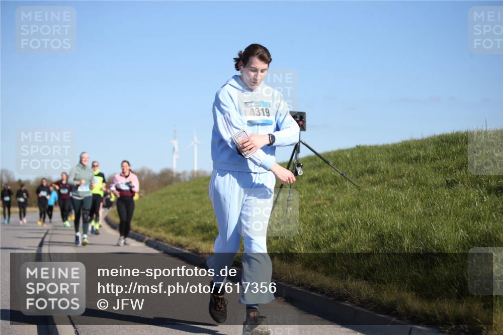 06.04.2025 - 44. Internationalen Wilhelmsburger Insellauf Jannik Wohlers http://msf.ph/oto/7617356 06.04.2025 09:42:26 Laufen 4319 meine-sportfotos.de