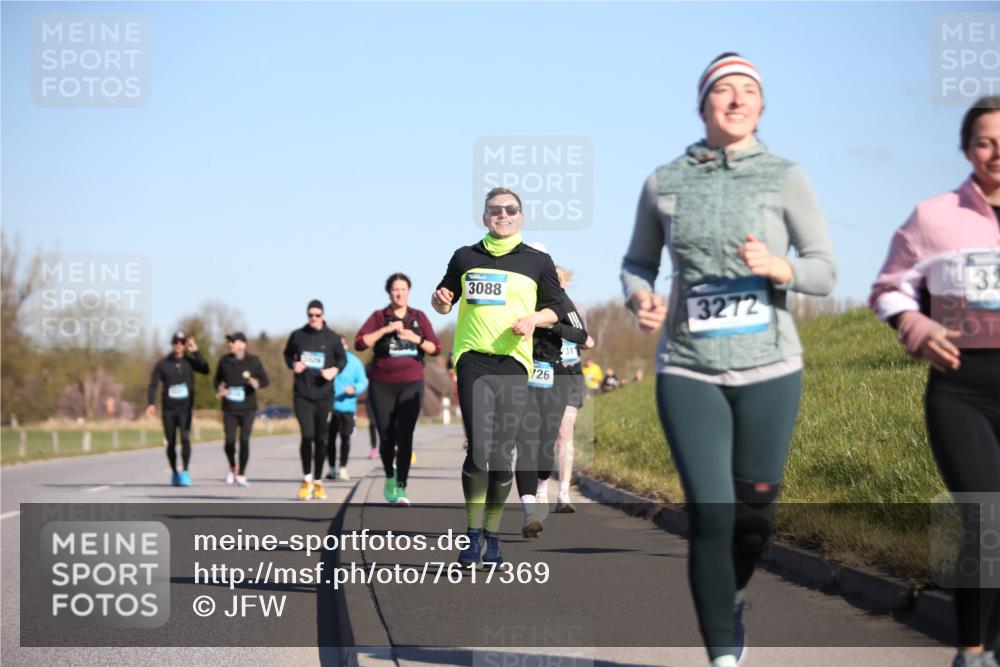06.04.2025 - 44. Internationalen Wilhelmsburger Insellauf Jannik Wohlers http://msf.ph/oto/7617369 06.04.2025 09:42:30 Laufen 3088, 726, 3272, 32 meine-sportfotos.de