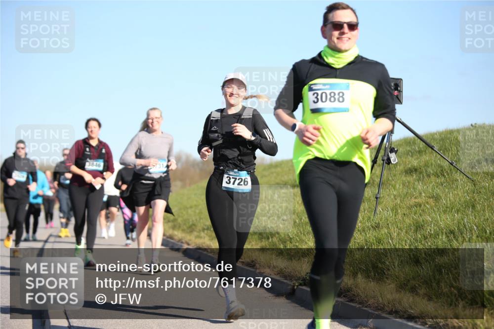 06.04.2025 - 44. Internationalen Wilhelmsburger Insellauf Jannik Wohlers http://msf.ph/oto/7617378 06.04.2025 09:42:33 Laufen 3846, 731, 3726, 3088 meine-sportfotos.de