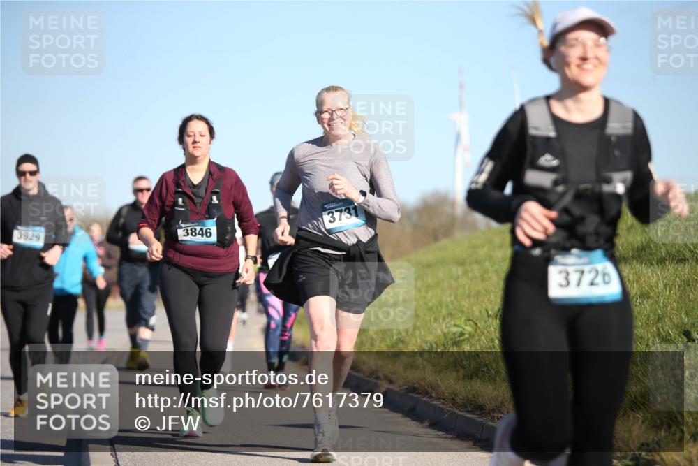 06.04.2025 - 44. Internationalen Wilhelmsburger Insellauf Jannik Wohlers http://msf.ph/oto/7617379 06.04.2025 09:42:33 Laufen 3929, 3846, 3731, 3726 meine-sportfotos.de