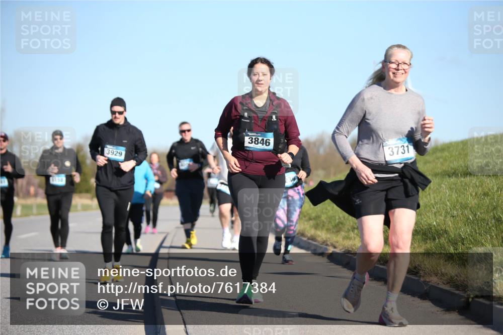 06.04.2025 - 44. Internationalen Wilhelmsburger Insellauf Jannik Wohlers http://msf.ph/oto/7617384 06.04.2025 09:42:35 Laufen 5153, 3929, 3846, 3731 meine-sportfotos.de