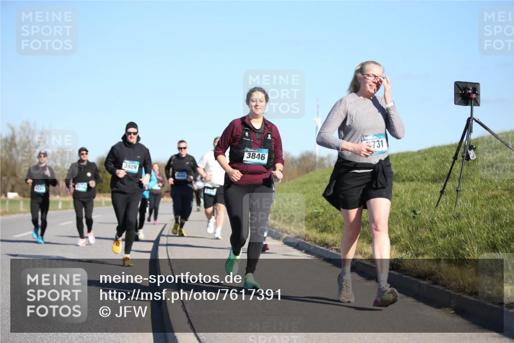 06.04.2025 - 44. Internationalen Wilhelmsburger Insellauf Jannik Wohlers http://msf.ph/oto/7617391 06.04.2025 09:42:35 Laufen 5158, 3929, 4080, 731, 3846 meine-sportfotos.de