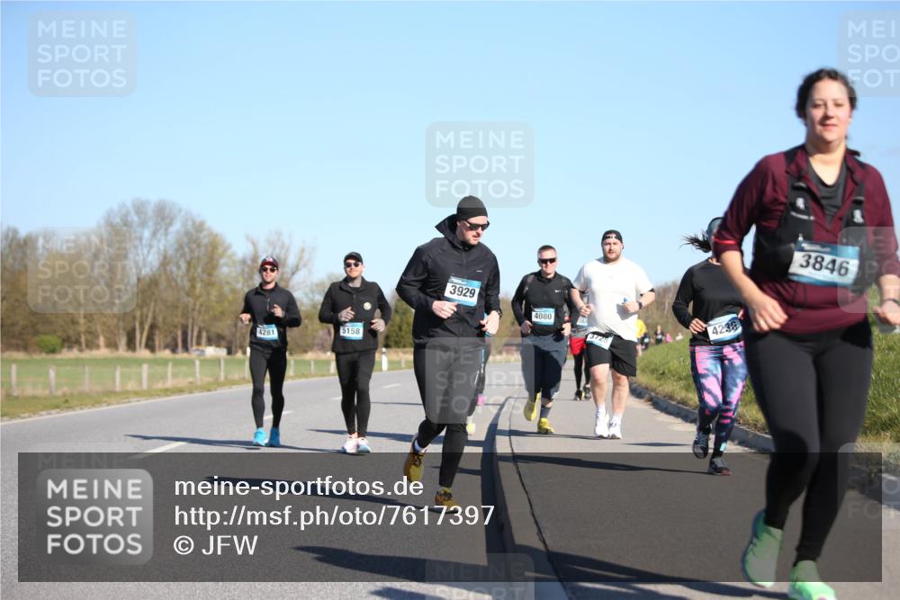 06.04.2025 - 44. Internationalen Wilhelmsburger Insellauf Jannik Wohlers http://msf.ph/oto/7617397 06.04.2025 09:42:37 Laufen 4281, 5158, 3929, 4080, 3725, 4236, 3846 meine-sportfotos.de