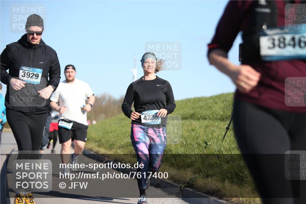 06.04.2025 - 44. Internationalen Wilhelmsburger Insellauf Jannik Wohlers http://msf.ph/oto/7617400 06.04.2025 09:42:38 Laufen 3929, 3725, 4236, 3846 meine-sportfotos.de