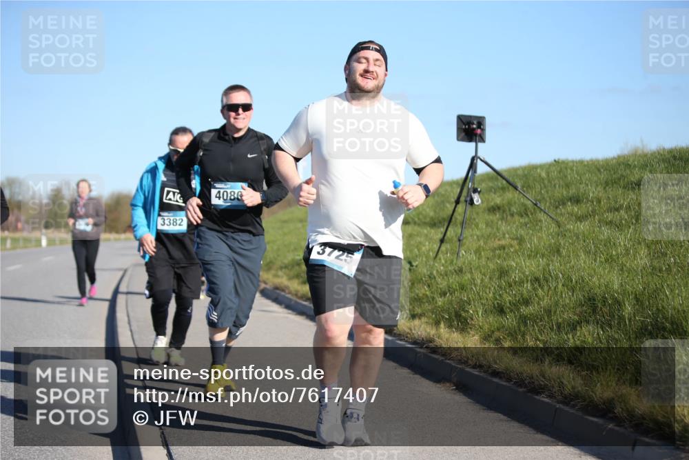 06.04.2025 - 44. Internationalen Wilhelmsburger Insellauf Jannik Wohlers http://msf.ph/oto/7617407 06.04.2025 09:42:41 Laufen 3382, 4080, 3725 meine-sportfotos.de