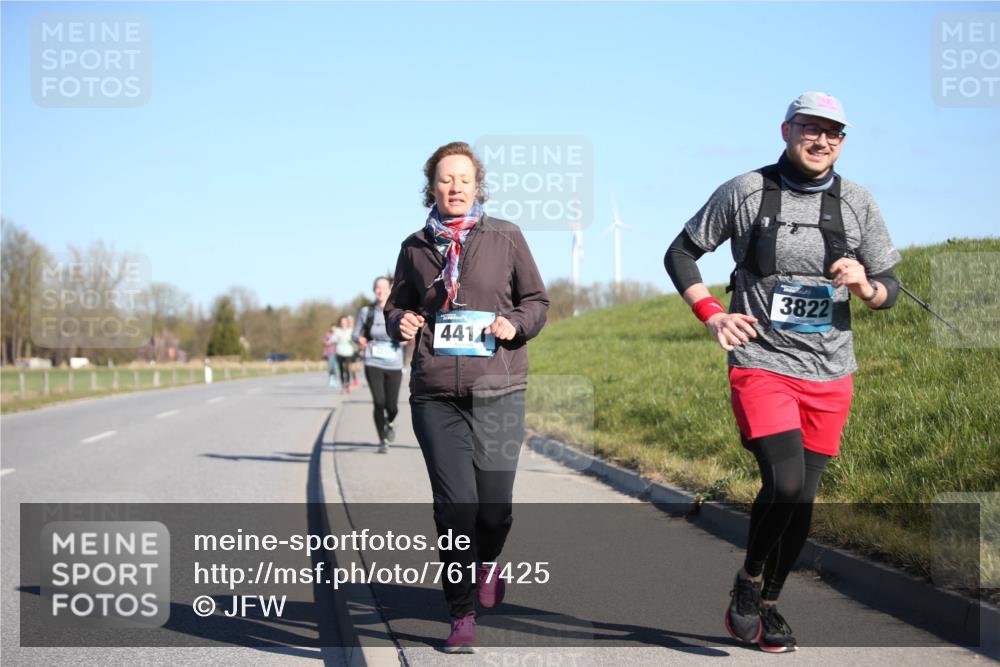 06.04.2025 - 44. Internationalen Wilhelmsburger Insellauf Jannik Wohlers http://msf.ph/oto/7617425 06.04.2025 09:42:46 Laufen 4411, 3822 meine-sportfotos.de