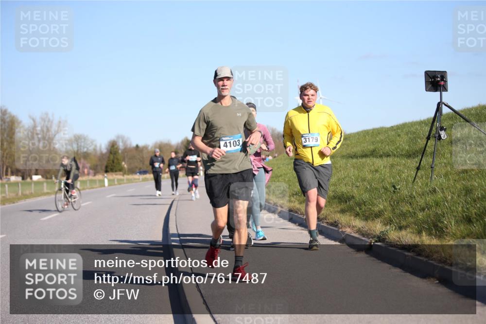06.04.2025 - 44. Internationalen Wilhelmsburger Insellauf Jannik Wohlers http://msf.ph/oto/7617487 06.04.2025 09:43:03 Laufen 4103, 3179 meine-sportfotos.de