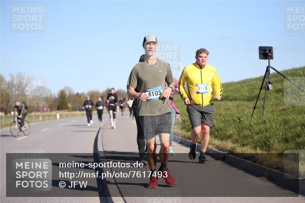 06.04.2025 - 44. Internationalen Wilhelmsburger Insellauf Jannik Wohlers http://msf.ph/oto/7617493 06.04.2025 09:43:04 Laufen 4103, 3179 meine-sportfotos.de