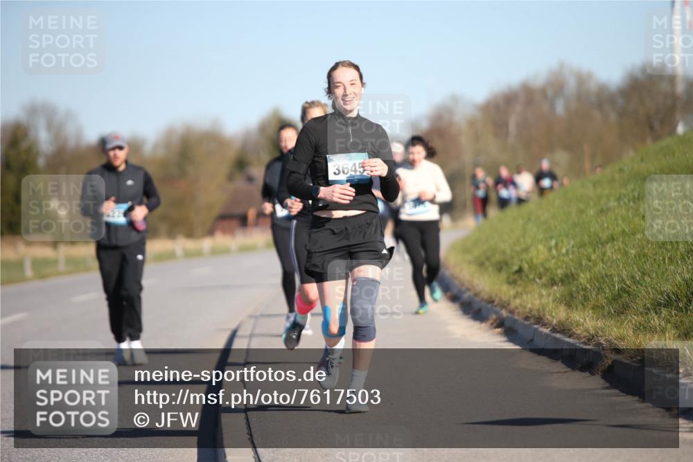 06.04.2025 - 44. Internationalen Wilhelmsburger Insellauf Jannik Wohlers http://msf.ph/oto/7617503 06.04.2025 09:43:08 Laufen 3645 meine-sportfotos.de