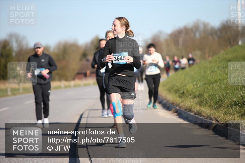 06.04.2025 - 44. Internationalen Wilhelmsburger Insellauf Jannik Wohlers http://msf.ph/oto/7617505 06.04.2025 09:43:09 Laufen 3645, 3670 meine-sportfotos.de