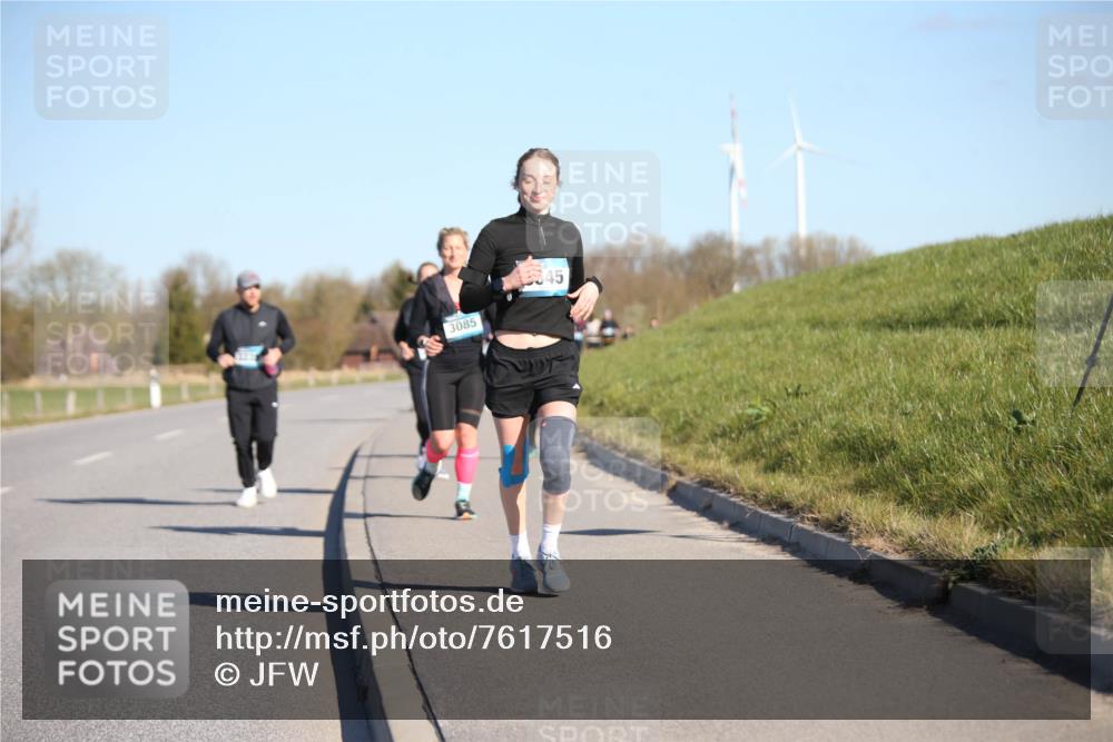 06.04.2025 - 44. Internationalen Wilhelmsburger Insellauf Jannik Wohlers http://msf.ph/oto/7617516 06.04.2025 09:43:11 Laufen 3085, 45 meine-sportfotos.de