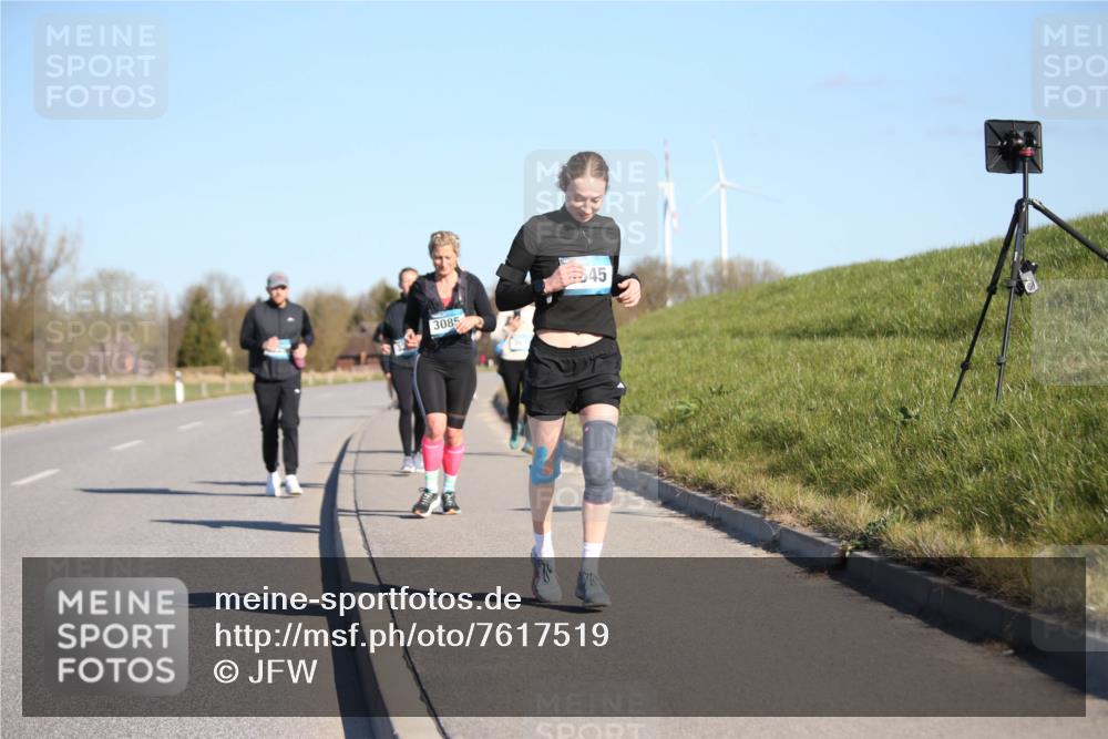 06.04.2025 - 44. Internationalen Wilhelmsburger Insellauf Jannik Wohlers http://msf.ph/oto/7617519 06.04.2025 09:43:11 Laufen 3085, 45 meine-sportfotos.de