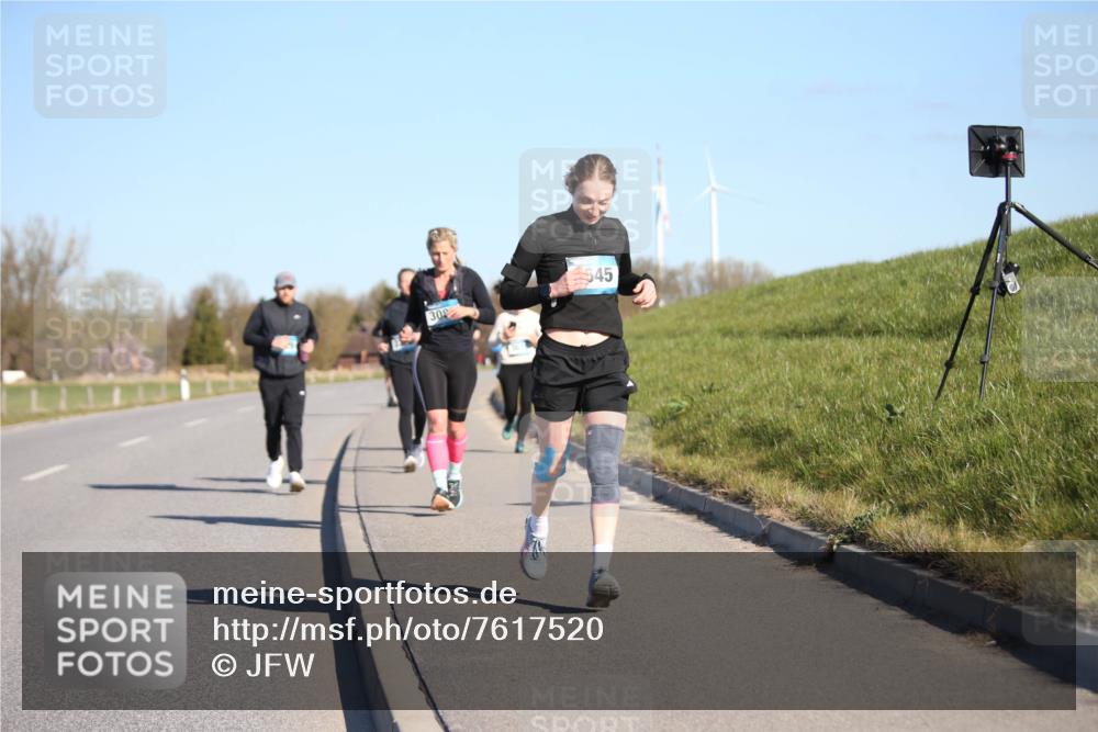 06.04.2025 - 44. Internationalen Wilhelmsburger Insellauf Jannik Wohlers http://msf.ph/oto/7617520 06.04.2025 09:43:11 Laufen 30, 545 meine-sportfotos.de