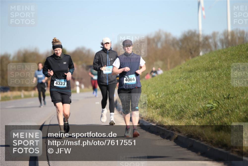 06.04.2025 - 44. Internationalen Wilhelmsburger Insellauf Jannik Wohlers http://msf.ph/oto/7617551 06.04.2025 09:43:20 Laufen 4323, 4087, 4064 meine-sportfotos.de