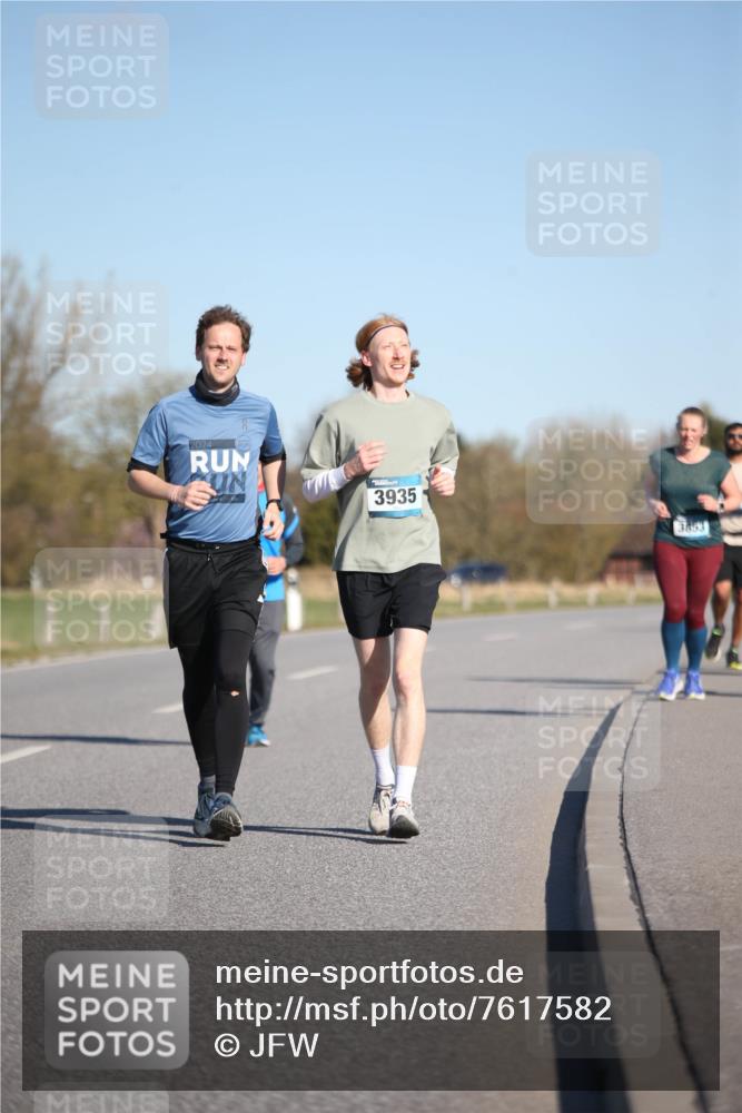 06.04.2025 - 44. Internationalen Wilhelmsburger Insellauf Jannik Wohlers http://msf.ph/oto/7617582 06.04.2025 09:43:36 Laufen 2024, 3935, 3863 meine-sportfotos.de