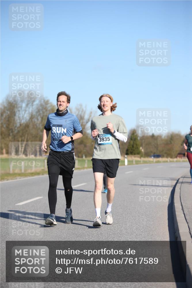 06.04.2025 - 44. Internationalen Wilhelmsburger Insellauf Jannik Wohlers http://msf.ph/oto/7617589 06.04.2025 09:43:38 Laufen 2024, 3935 meine-sportfotos.de