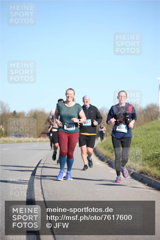 06.04.2025 - 44. Internationalen Wilhelmsburger Insellauf Jannik Wohlers http://msf.ph/oto/7617600 06.04.2025 09:43:41 Laufen 3853, 4012, 4583 meine-sportfotos.de