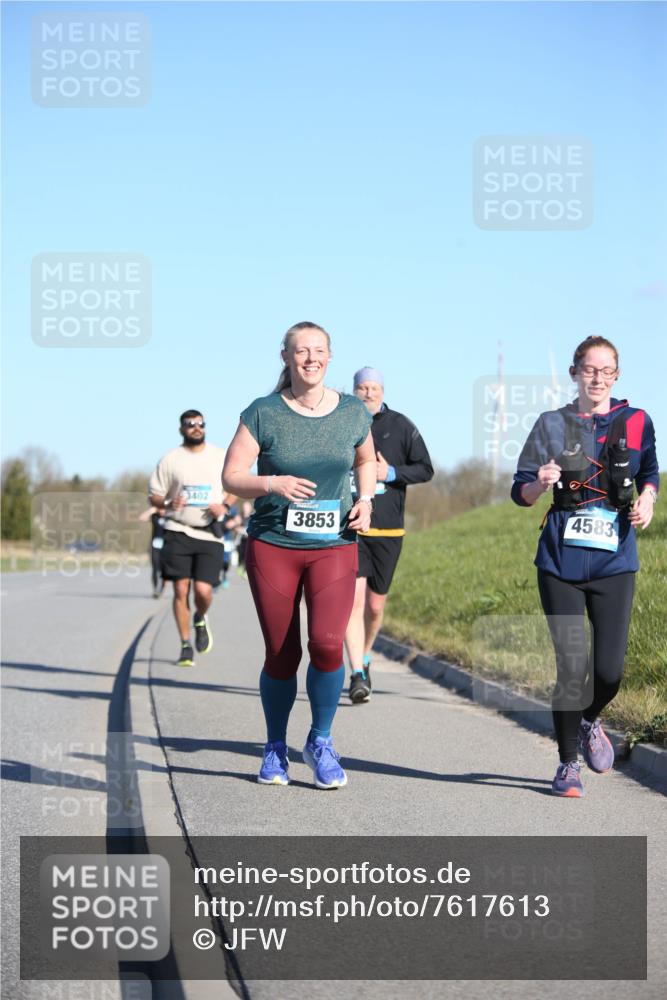 06.04.2025 - 44. Internationalen Wilhelmsburger Insellauf Jannik Wohlers http://msf.ph/oto/7617613 06.04.2025 09:43:44 Laufen 3402, 4583, 3853 meine-sportfotos.de