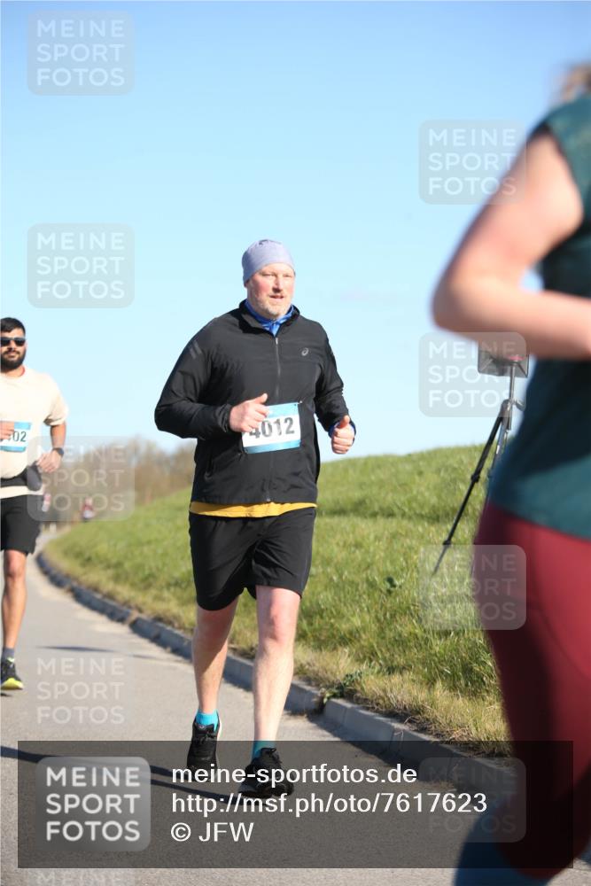 06.04.2025 - 44. Internationalen Wilhelmsburger Insellauf Jannik Wohlers http://msf.ph/oto/7617623 06.04.2025 09:43:47 Laufen 02, 4012 meine-sportfotos.de
