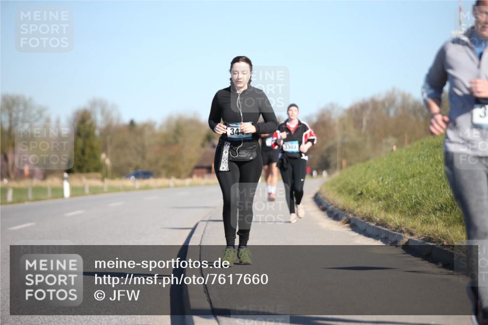 06.04.2025 - 44. Internationalen Wilhelmsburger Insellauf Jannik Wohlers http://msf.ph/oto/7617660 06.04.2025 09:44:01 Laufen 34, 3303 meine-sportfotos.de