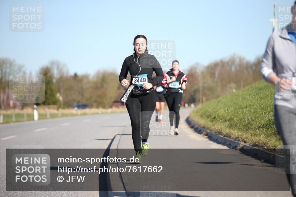 06.04.2025 - 44. Internationalen Wilhelmsburger Insellauf Jannik Wohlers http://msf.ph/oto/7617662 06.04.2025 09:44:02 Laufen 3449, 3303 meine-sportfotos.de