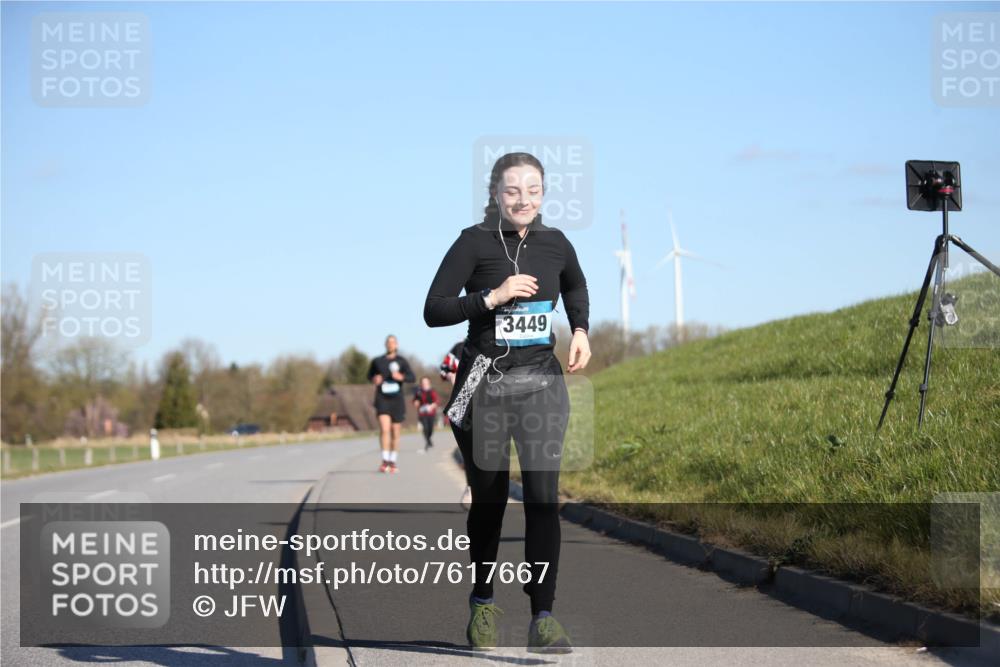 06.04.2025 - 44. Internationalen Wilhelmsburger Insellauf Jannik Wohlers http://msf.ph/oto/7617667 06.04.2025 09:44:05 Laufen 3449 meine-sportfotos.de