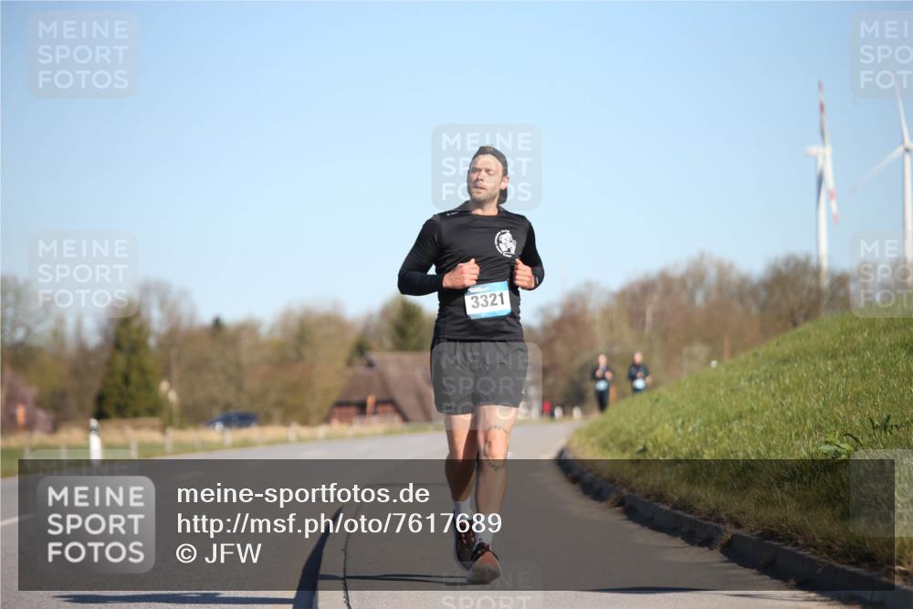 06.04.2025 - 44. Internationalen Wilhelmsburger Insellauf Jannik Wohlers http://msf.ph/oto/7617689 06.04.2025 09:44:12 Laufen 3321 meine-sportfotos.de