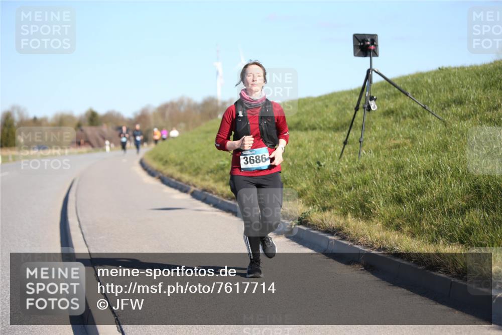 06.04.2025 - 44. Internationalen Wilhelmsburger Insellauf Jannik Wohlers http://msf.ph/oto/7617714 06.04.2025 09:44:24 Laufen 3686 meine-sportfotos.de