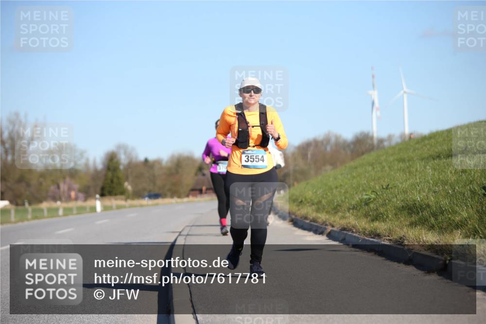 06.04.2025 - 44. Internationalen Wilhelmsburger Insellauf Jannik Wohlers http://msf.ph/oto/7617781 06.04.2025 09:44:59 Laufen 3554 meine-sportfotos.de