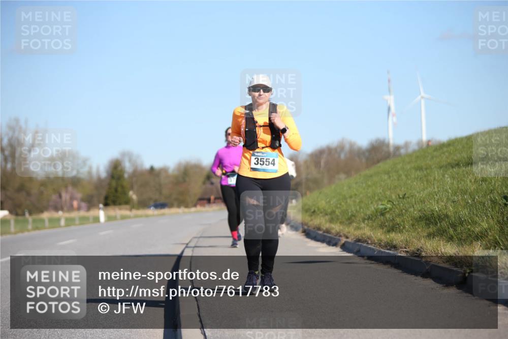 06.04.2025 - 44. Internationalen Wilhelmsburger Insellauf Jannik Wohlers http://msf.ph/oto/7617783 06.04.2025 09:44:59 Laufen 3554 meine-sportfotos.de