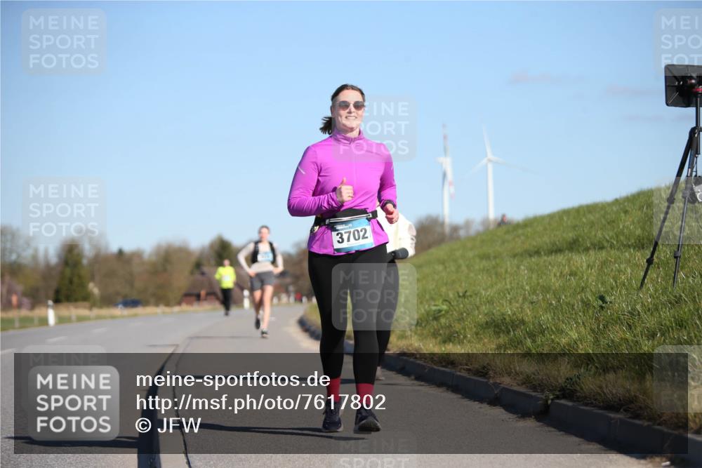 06.04.2025 - 44. Internationalen Wilhelmsburger Insellauf Jannik Wohlers http://msf.ph/oto/7617802 06.04.2025 09:45:04 Laufen 3702 meine-sportfotos.de