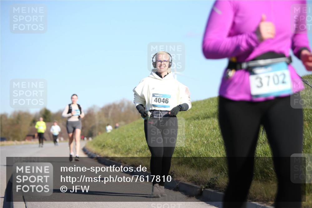 06.04.2025 - 44. Internationalen Wilhelmsburger Insellauf Jannik Wohlers http://msf.ph/oto/7617810 06.04.2025 09:45:06 Laufen 3702, 4046 meine-sportfotos.de