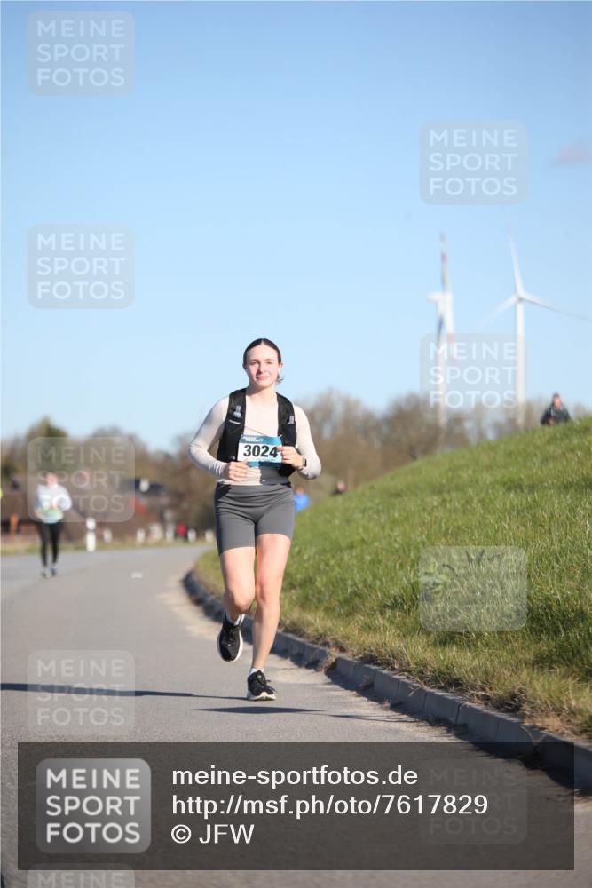 06.04.2025 - 44. Internationalen Wilhelmsburger Insellauf Jannik Wohlers http://msf.ph/oto/7617829 06.04.2025 09:45:09 Laufen 3024 meine-sportfotos.de