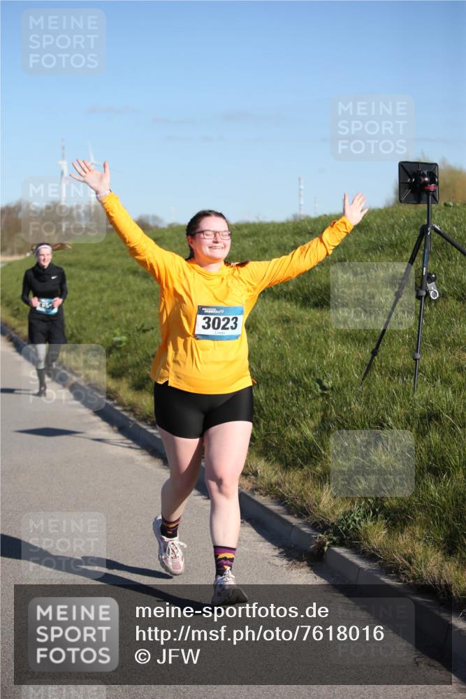 06.04.2025 - 44. Internationalen Wilhelmsburger Insellauf Jannik Wohlers http://msf.ph/oto/7618016 06.04.2025 09:45:59 Laufen 3023 meine-sportfotos.de