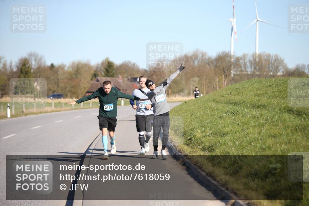 06.04.2025 - 44. Internationalen Wilhelmsburger Insellauf Jannik Wohlers http://msf.ph/oto/7618059 06.04.2025 09:46:04 Laufen 3127, 3128, 3131 meine-sportfotos.de