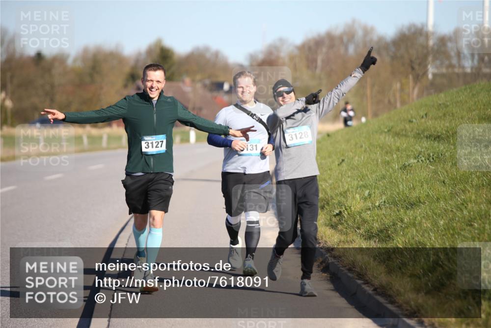 06.04.2025 - 44. Internationalen Wilhelmsburger Insellauf Jannik Wohlers http://msf.ph/oto/7618091 06.04.2025 09:46:06 Laufen 3127, 131, 3128 meine-sportfotos.de