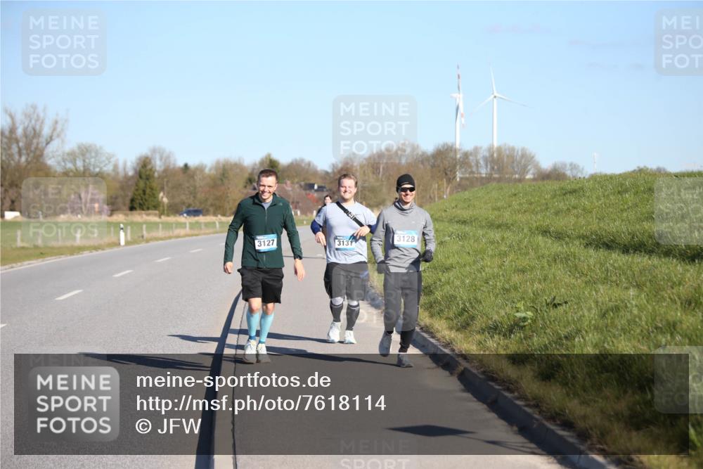 06.04.2025 - 44. Internationalen Wilhelmsburger Insellauf Jannik Wohlers http://msf.ph/oto/7618114 06.04.2025 09:46:08 Laufen 3127, 3131, 3128 meine-sportfotos.de