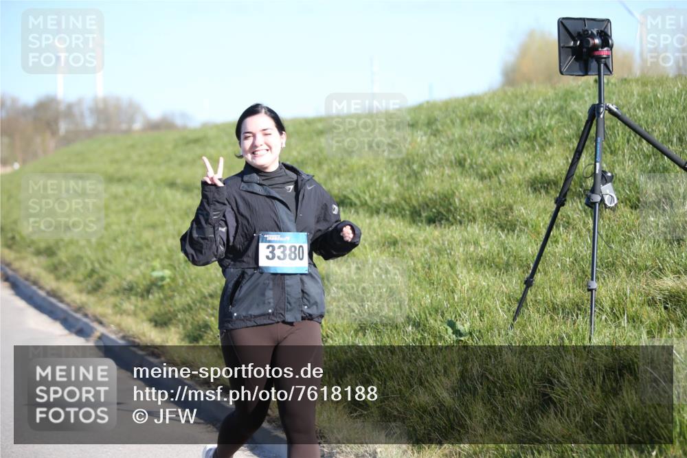 06.04.2025 - 44. Internationalen Wilhelmsburger Insellauf Jannik Wohlers http://msf.ph/oto/7618188 06.04.2025 09:46:24 Laufen 3380 meine-sportfotos.de