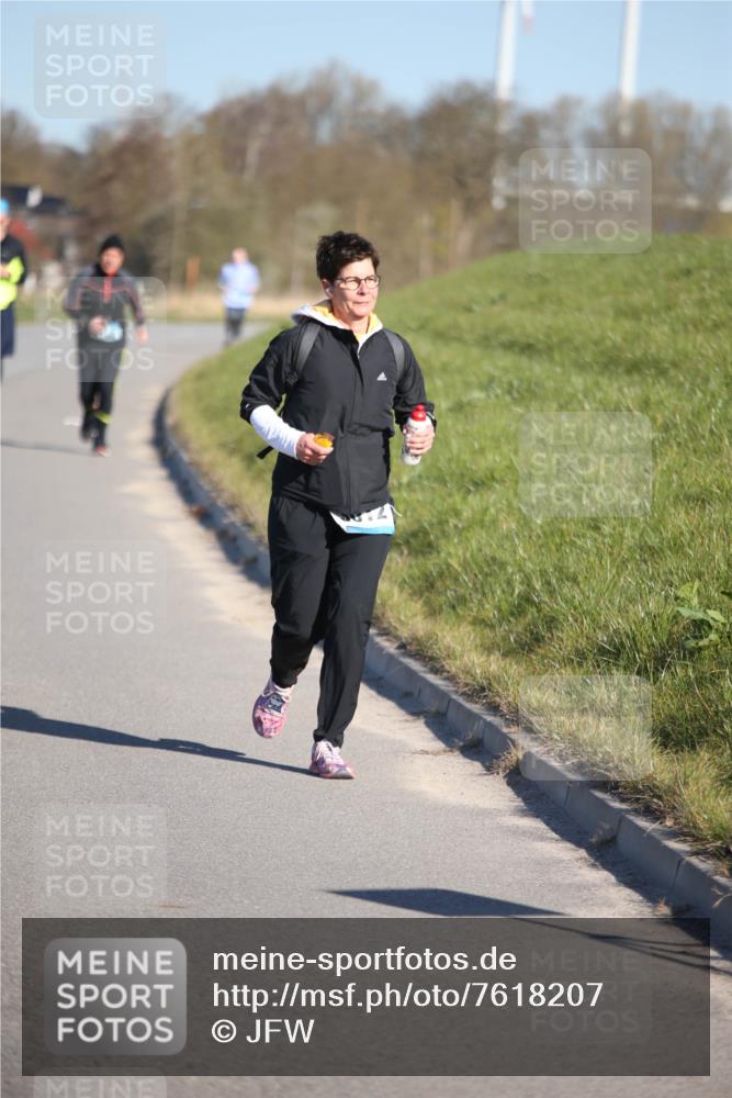 06.04.2025 - 44. Internationalen Wilhelmsburger Insellauf Jannik Wohlers http://msf.ph/oto/7618207 06.04.2025 09:46:48 Laufen  meine-sportfotos.de