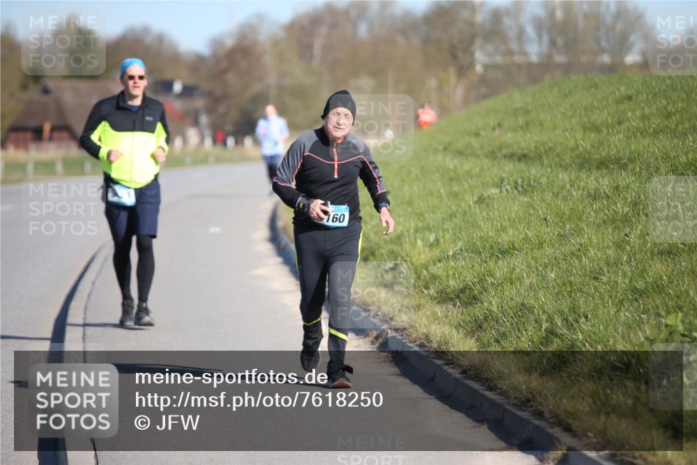 06.04.2025 - 44. Internationalen Wilhelmsburger Insellauf Jannik Wohlers http://msf.ph/oto/7618250 06.04.2025 09:46:57 Laufen 160 meine-sportfotos.de