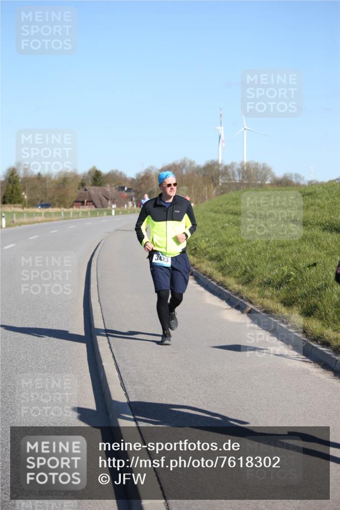 06.04.2025 - 44. Internationalen Wilhelmsburger Insellauf Jannik Wohlers http://msf.ph/oto/7618302 06.04.2025 09:47:02 Laufen 3423 meine-sportfotos.de