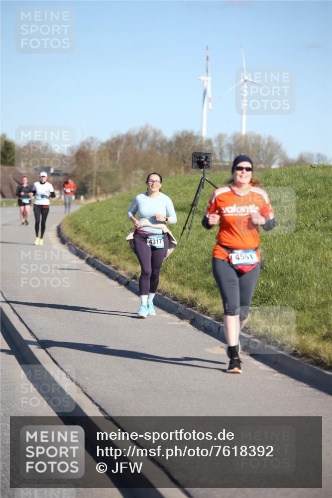 06.04.2025 - 44. Internationalen Wilhelmsburger Insellauf Jannik Wohlers http://msf.ph/oto/7618392 06.04.2025 09:48:18 Laufen 4317, 4551 meine-sportfotos.de