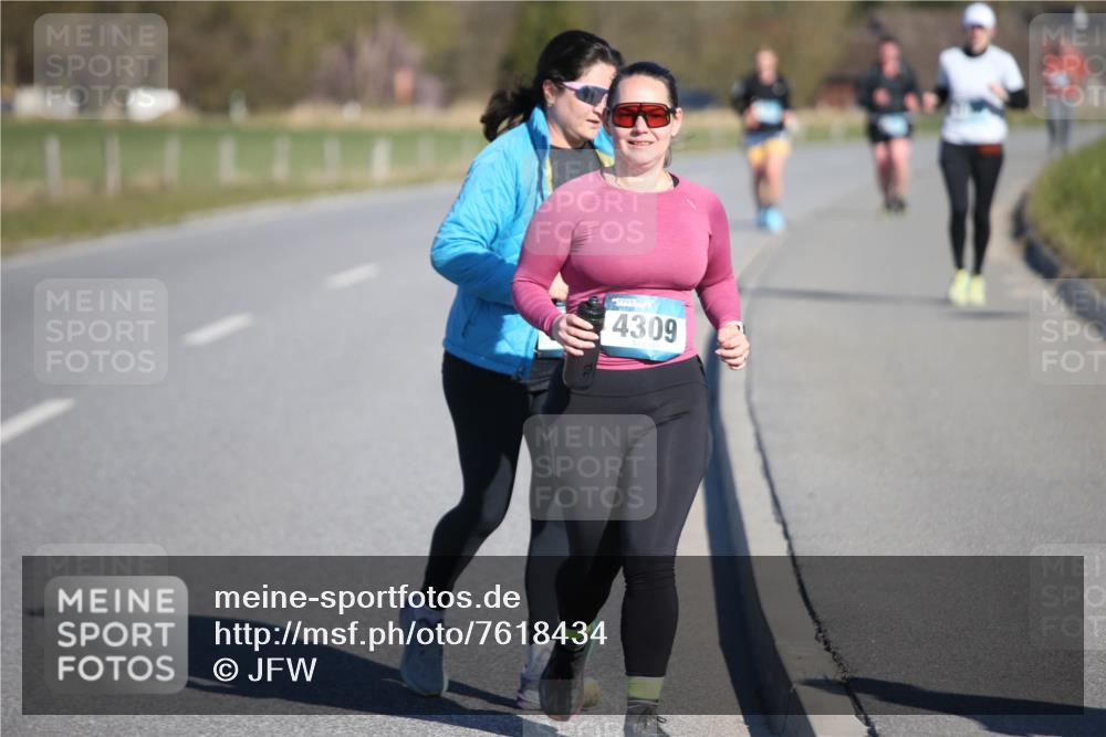 06.04.2025 - 44. Internationalen Wilhelmsburger Insellauf Jannik Wohlers http://msf.ph/oto/7618434 06.04.2025 09:48:23 Laufen 4309 meine-sportfotos.de