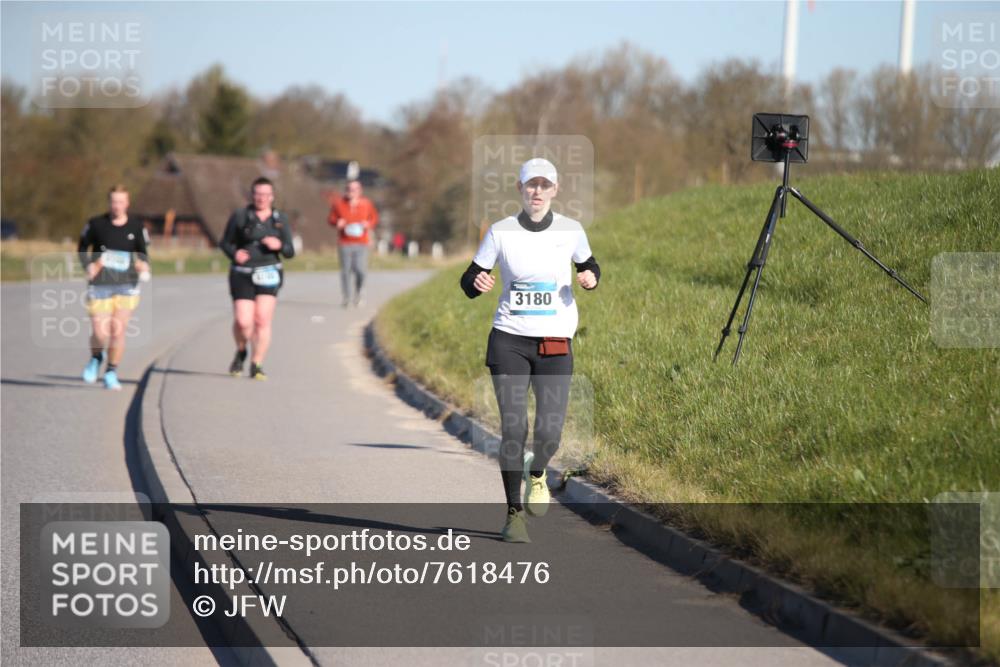 06.04.2025 - 44. Internationalen Wilhelmsburger Insellauf Jannik Wohlers http://msf.ph/oto/7618476 06.04.2025 09:48:27 Laufen 3180 meine-sportfotos.de